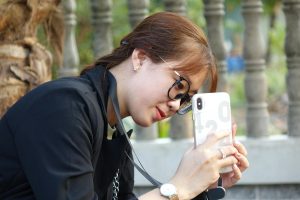 Read more about the article Cách Dưỡng Môi Mềm Hồng Tự Nhiên Tại Nhà: Routine 3 Bước Hiệu Quả Sau 2 Tuần