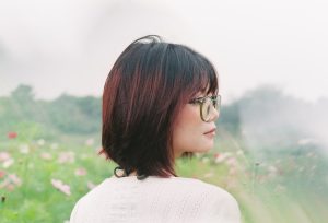 Read more about the article Kiểu Tóc Ngắn Đẹp Cho Mặt Tròn 2026 — Tôn Dáng Khuôn Mặt Cực Khéo